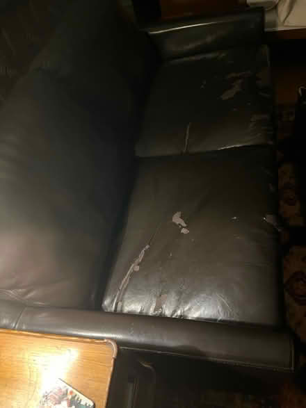 Photo of free 2 leather loveseats (Rogers Park) #2