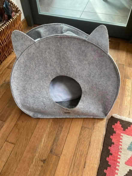 Photo of free Cat bed/house (Panshanger AL7) #1