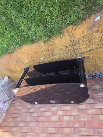 Photo of free Center tabel with 4 set of chars (Walsall west midland) #1