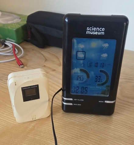 Photo of free Weather station (Caldecott OX14) #1