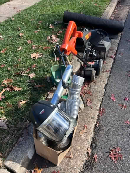 Photo of free Curb Alert Various garden and tile (6127 Roxbury Ave Springfield) #3