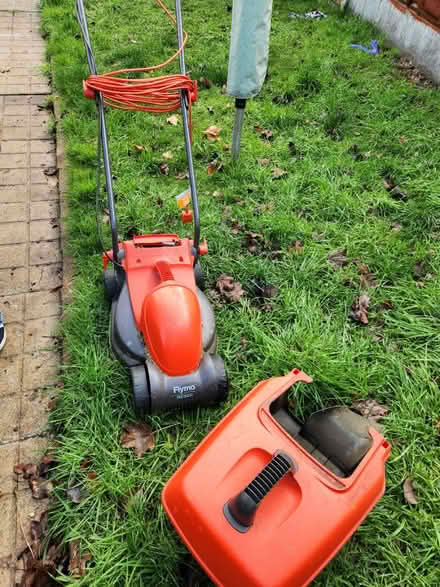 Photo of free Lawnmower (SE18 - Plumstead) #1