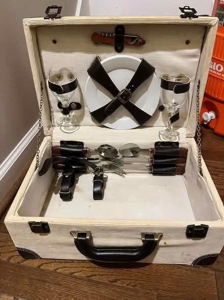 Photo of free Picnic hamper (Columbia Heights) #1