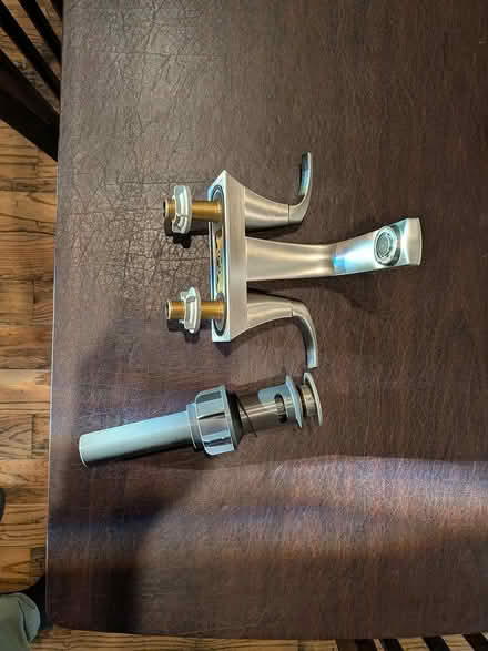 Photo of free Bathroom faucet (Gilroy (3rd and Wren Area)) #2