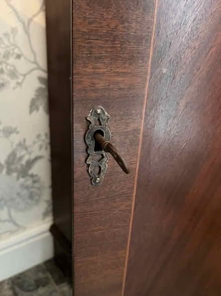 Photo of free Corner cabinet (Nazeing CM19) #2