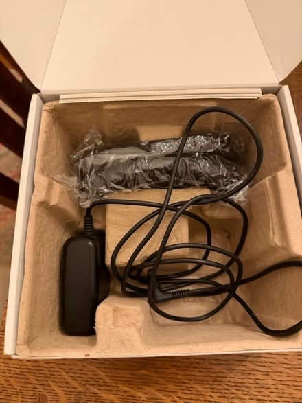 Photo of free Small blue energy light (Metuchen NJ) #3