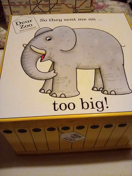 Photo of free 3 fold-flat boxes and 3 ring binders (CT9) #3