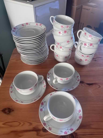 Photo of free tea/coffee caps with saucers (Dublin 24) #2