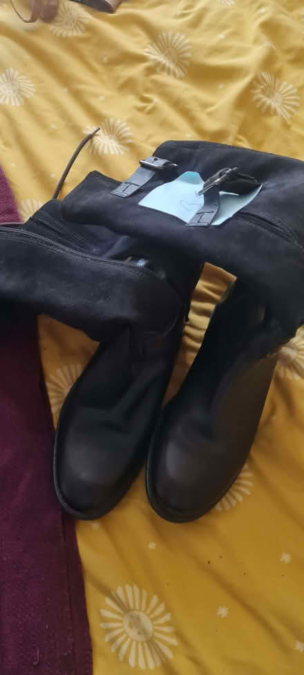 Photo of free Selection of Ladies boots - S3.5 - S4 UK (Batch 2) (Stroud Green N4) #4