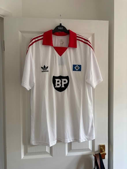 Photo of free XL retro Hamburg Keegan era top (Boxmoor, Hemel Hempstead) #1