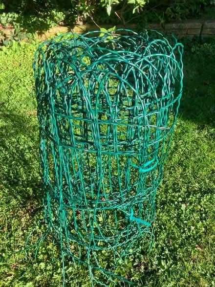 Photo of free Garden border fencing (HP27 Lacey Green) #1