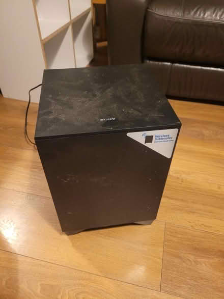 Photo of free Sub woofer (Scarlett avenue HP22) #1