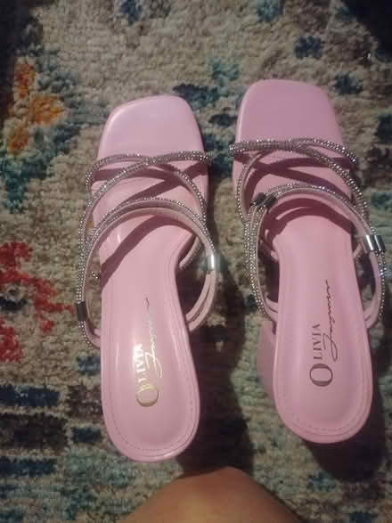 Photo of free girls shiny sandals size 5M (Mayfair Philadelphia) #2
