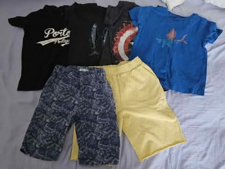 Photo of free kids clothes bundle 5-6 yo (EC1R) #2