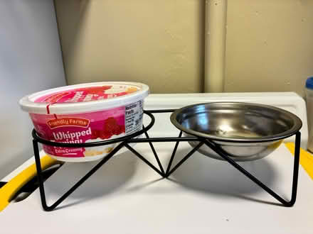 Photo of free Elevated food rack (2831 Exterior Street, Bronx) #2