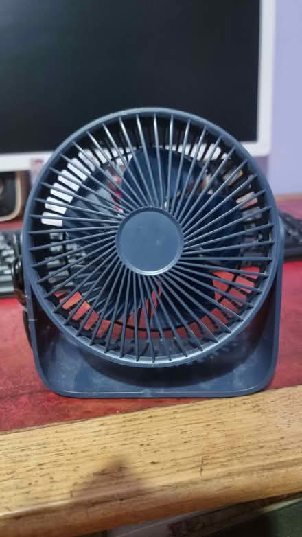 Photo of free USB fan with cable (Wilmslow SK9) #1