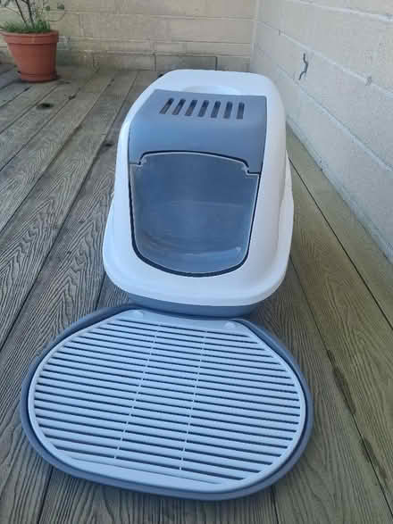 Photo of free Cat litter box with lid and tray (Kingsway) #1