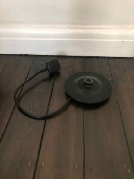 Photo of free Kettle and base (working) (Leamington Spa (CV32)) #2