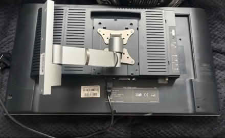 Photo of free 20inch tv with remote (Brentford TW8) #3