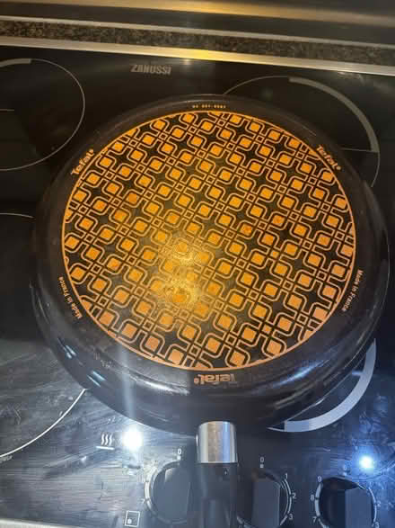 Photo of free Tefal pan 33cm diameter (W3 (near Larden Road)) #2