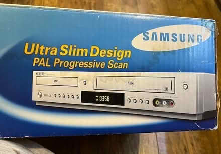 Photo of free DVD + VCR Samsung machine (Tinkersley DE4) #3