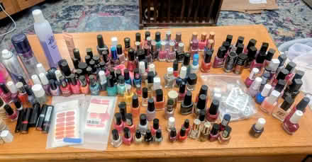Photo of free Nail varnishes, and a small amount of makeup (Starling BL8) #1
