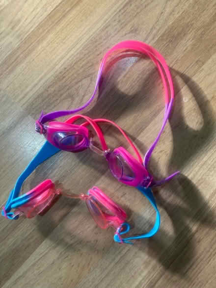 Photo of free Swimming goggles (Farcet) #1