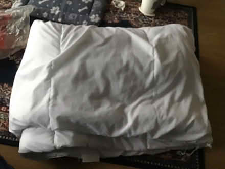 Photo of free White double duvet (Roehampton SW15) #1