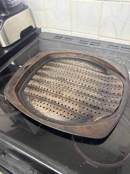 Photo of free Assortment of roasting tins & bakin (Plaistow) #2