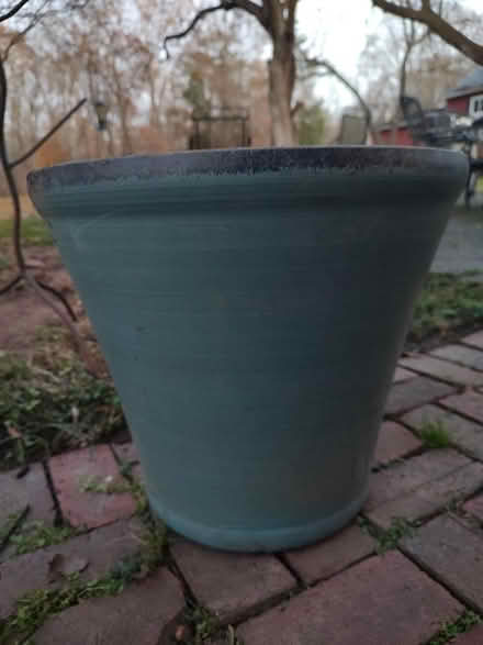 Photo of free Large pot (Odenton) #1