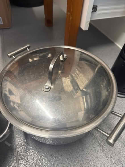 Photo of free 2 big pots (Plaistow) #4