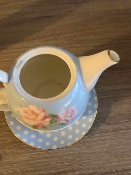 Photo of free One teapot and cup saucer (UB5 6TX) #2