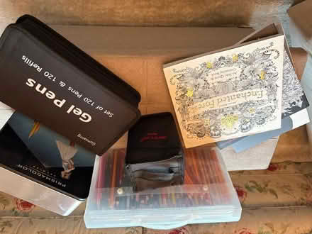 Photo of free Colouring supplies. (Seal TN15) #1