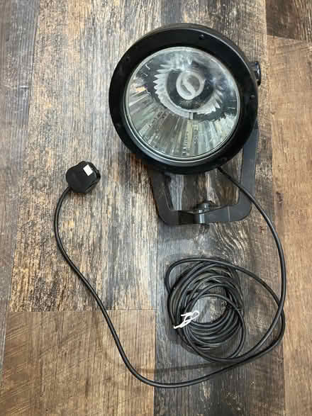Photo of free Garage light (Stratford-upon-Avon CV37) #1