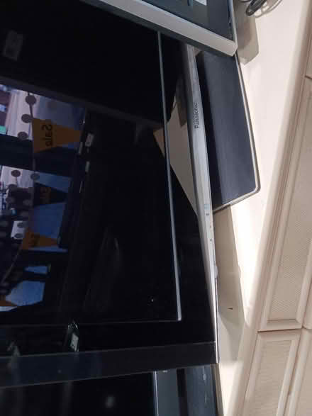 Photo of 40"+tellyvison (Surbiton KT5) #1