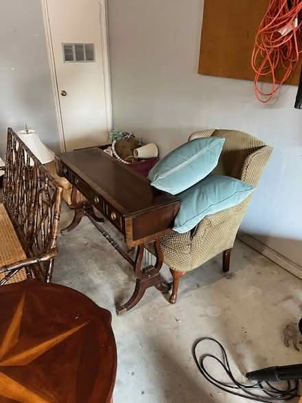 Photo of free Furniture/Accessories (2408 Beaver Bend Dr) #3