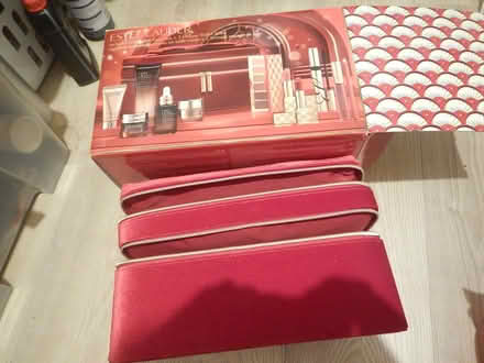 Photo of free Cosmetics presentation case (Purley SM6) #3