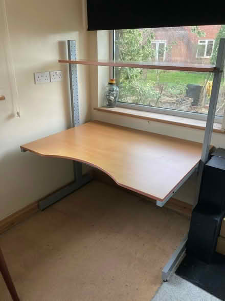 Photo of free Large desk (Herefordshire HR2) #1