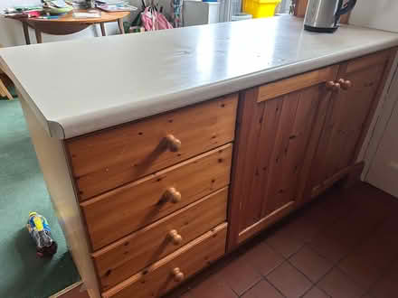 Photo of free Kitchen units (Loughborough LE11) #1