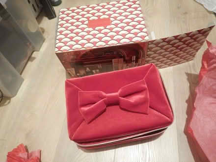 Photo of free Cosmetics presentation case (Purley SM6) #1