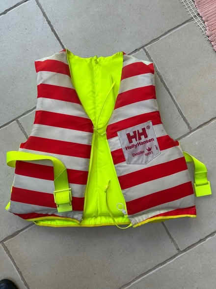 Photo of free buoyancy aid (Dublin 4) #1