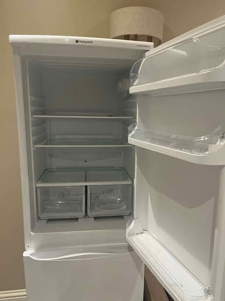 Photo of free Hotpoint fridge/freezer - in perfect working order (Wandsworth Common SW18) #2