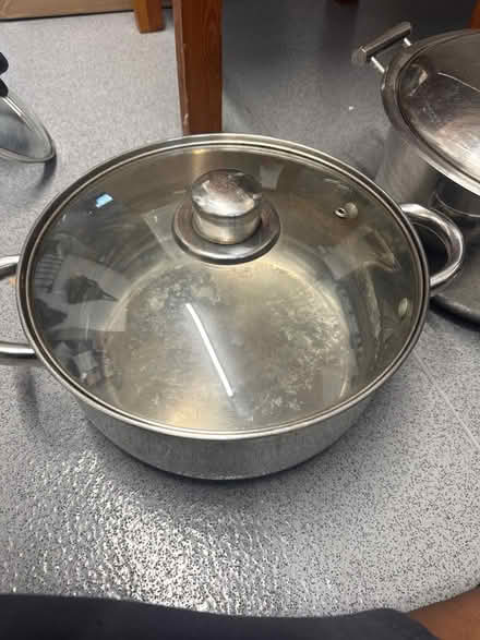 Photo of free 2 big pots (Plaistow) #2