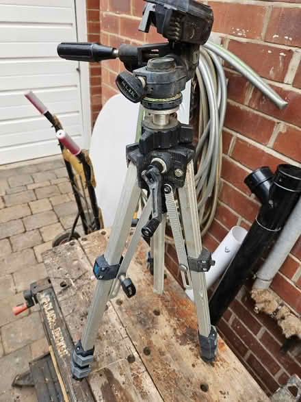 Photo of free Camera Tripod (Airedale WF10) #4