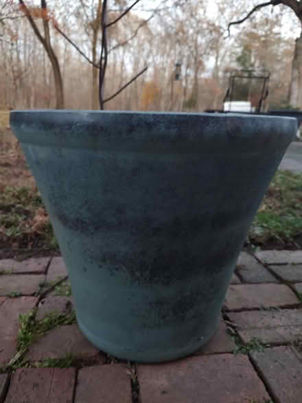 Photo of free Large pot (Odenton) #2