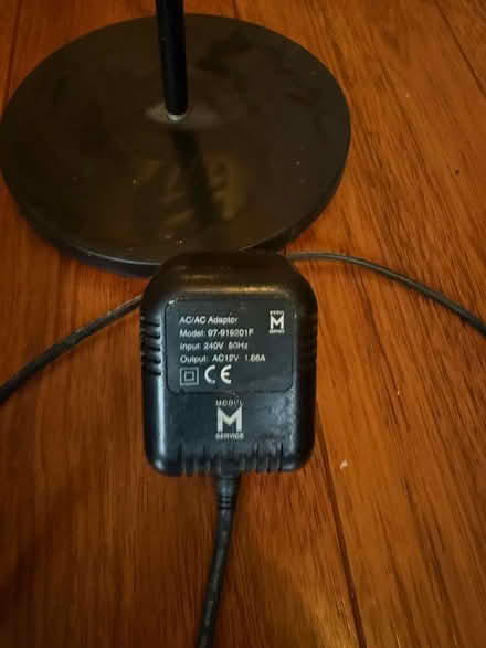 Photo of free Black floor lamp, working (Earlswood RH1) #2