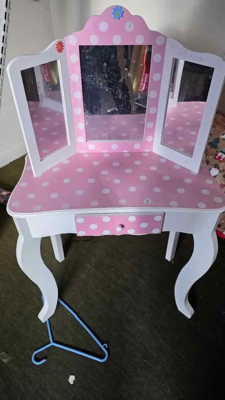 Photo of free Vanity desk (Ingoldisthorpe, PE31) #1
