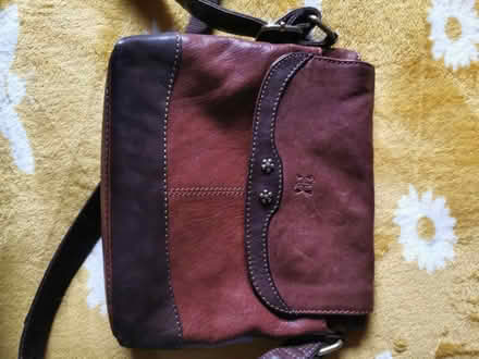 Photo of free cross body leather bags (Haresfinch) #1