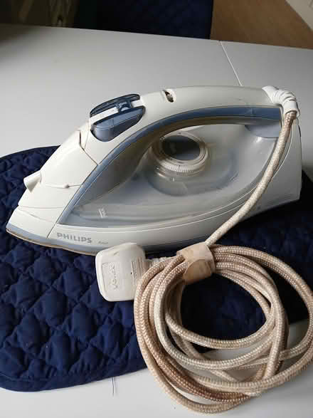 Photo of free Philips Steam Iron (Sevenoaks TN13) #1