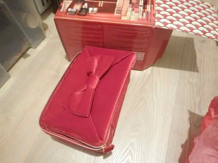 Photo of free Cosmetics presentation case (Purley SM6) #4